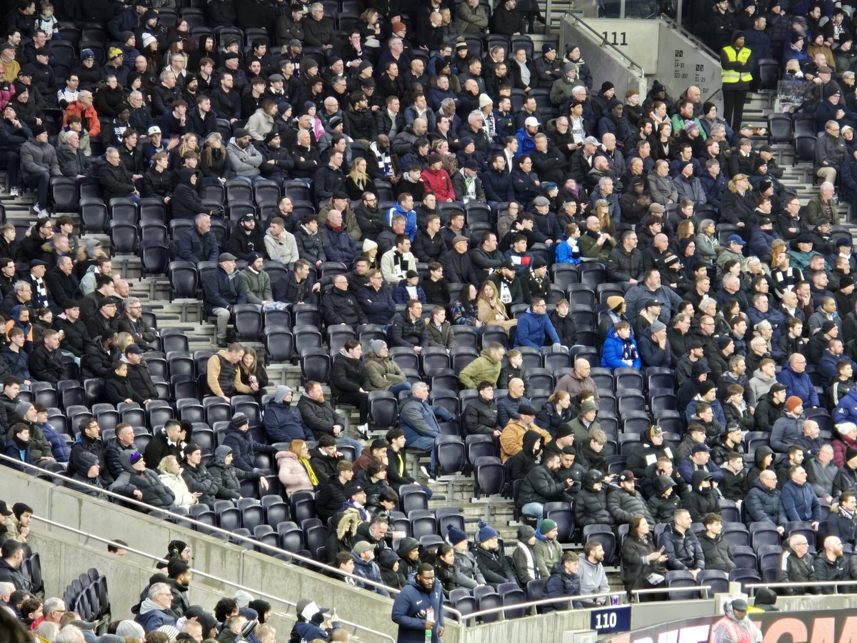 Chris Cowlin tweet media