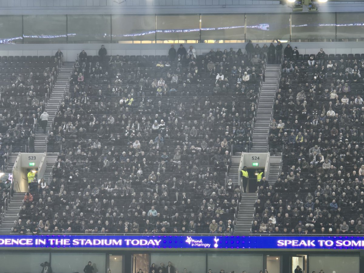 Chris Cowlin tweet media