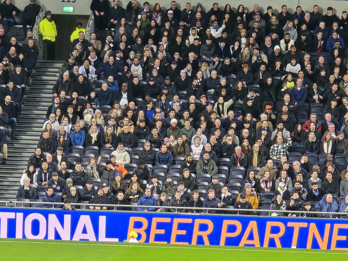 Chris Cowlin tweet media