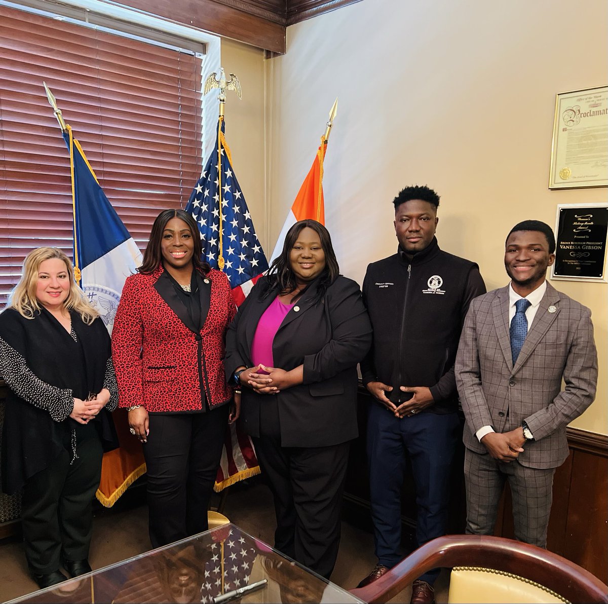 Commissioner <a href="/aissataTINL/">Aissata M.B. Camara</a> was pleased to visit <a href="/bronxbp/">Bronx Borough President Vanessa L. Gibson</a> Vanessa Gibson to congratulate her on her new tenure. The meeting also explored opportunities ahead of the FIFA World Cup and strengthening collaborations. #GlobalNYC #CL2G