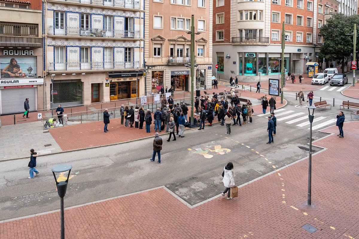 mlluisvall's tweet photo. 🚧 Recuperem el Portal de Sant Roc per millorar la mobilitat al centre i reforçar l’activitat econòmica de l’eix comercial. El projecte preveu la construcció de tres plantes soterrades amb 219 places d’aparcament, i una gran plaça oberta a la ciutadania. https://t.co/EjjxJIjE4e