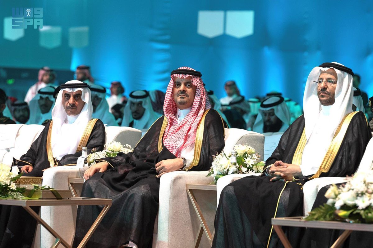 SPAregions's tweet photo. نائب أمير منطقة مكة المكرمة يشهد حفل تخريج الدفعة الـ74 من جامعة أم القرى.
https://t.co/EdrnXNZvEE
#واس https://t.co/siOJVch2i9