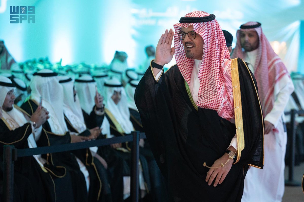 SPAregions's tweet photo. نائب أمير منطقة مكة المكرمة يشهد حفل تخريج الدفعة الـ74 من جامعة أم القرى.
https://t.co/EdrnXNZvEE
#واس https://t.co/siOJVch2i9