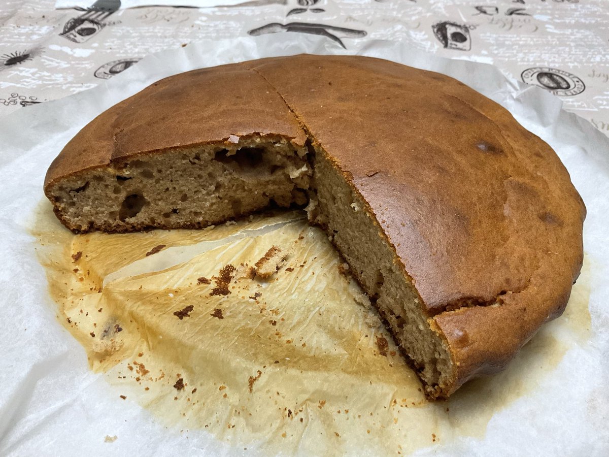 incucinacongina's tweet photo. Torta per colazione con la caratteristica che lo zucchero è stato sostituito con i Datteri..una piacevole scoperta #chef #food #datteri #cooking #dolce #cake #biscotti #cucinadicasa #CuocaADomicilio #colazione https://t.co/r2OQhMvHXp