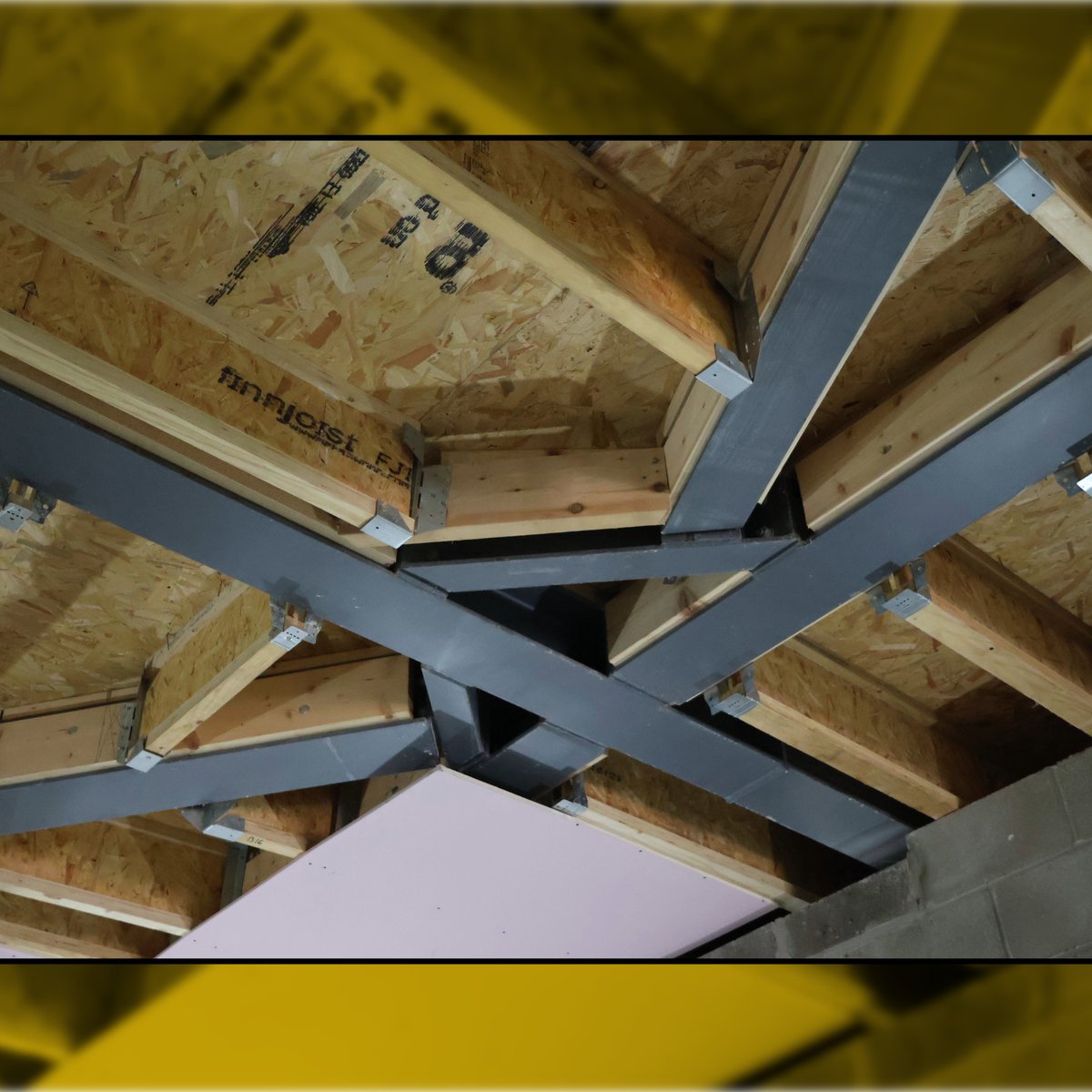 beesleyandfilde's tweet image. On site with @Challenger_CBSL👷
Supplying I-beams, OSB board &amp;amp; all blocks to keep the build on track.
Got a project in Greater Manchester?
📞 Neil Buckley – 07966 749974
beesleyandfildes.co.uk

#BuildingSupplies #GreaterManchester #TradeLife