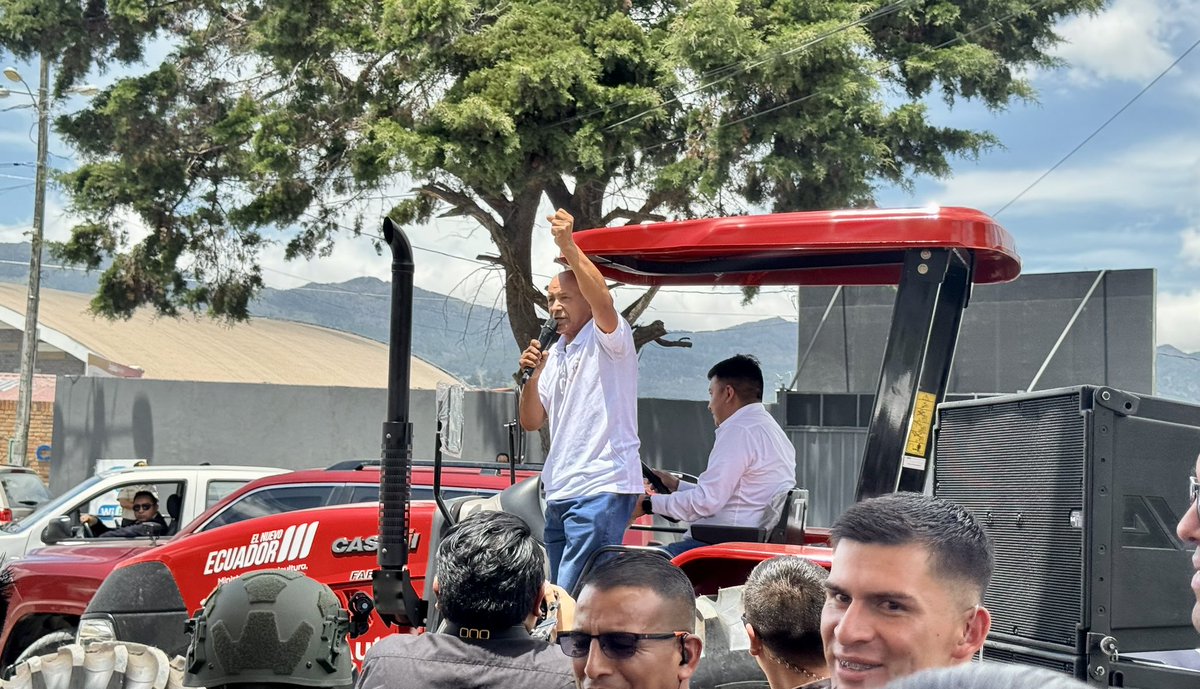 Se entregaron 508 títulos de propiedad, se graduaron productores en extensionismo rural y se reconocieron emprendimientos de la AFC, fortaleciendo el desarrollo rural.

Participaron, <a href="/AlexandraMJaraM/">Alexandra Jara</a>, gobernadora; autoridades provinciales, alcaldes de la provincia y legisladores.