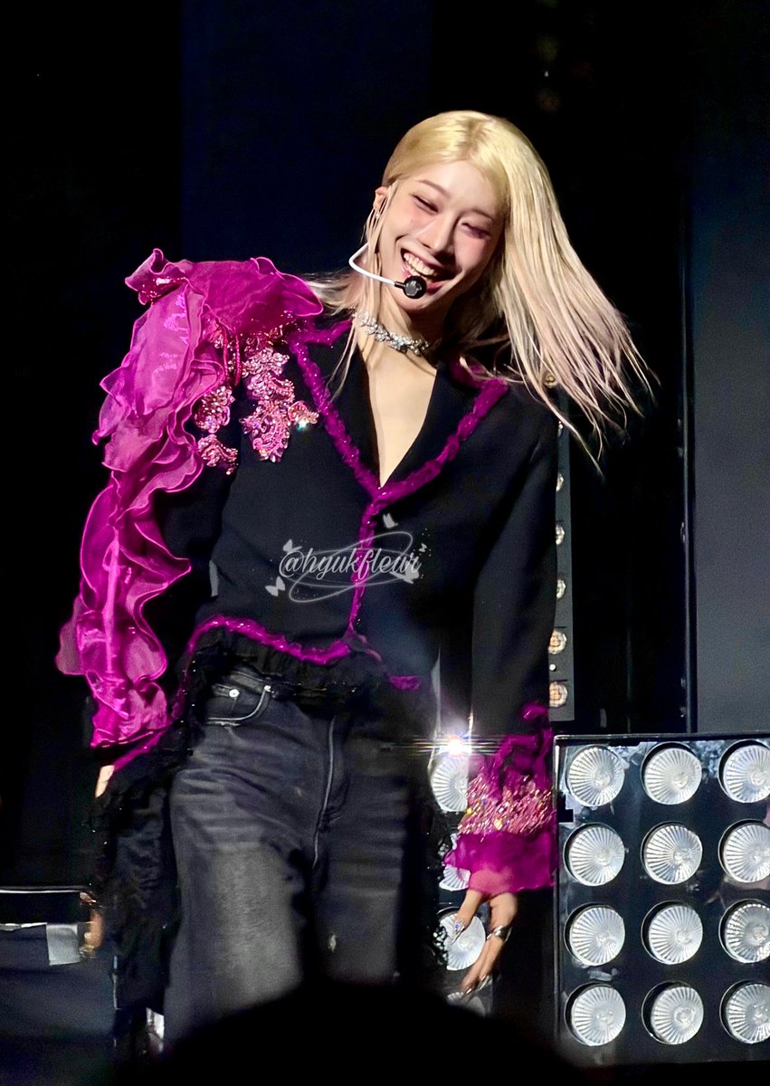 christiana ᥫ᭡ QQQ tweet media