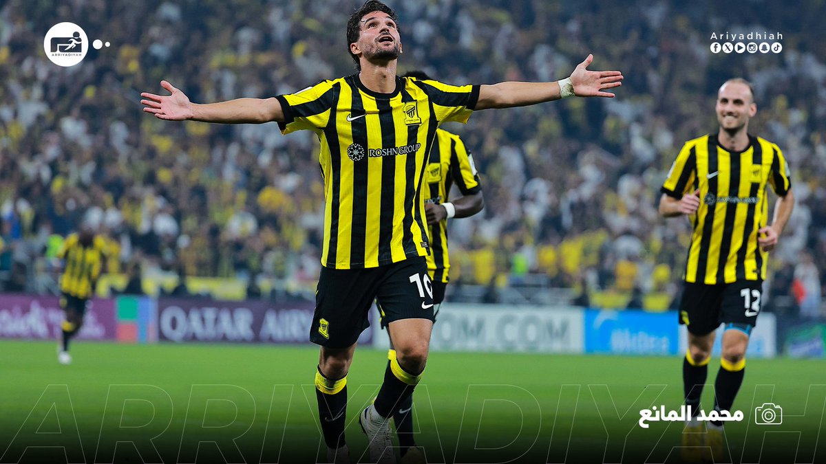 أنا اتحادي من يوم ميلادي 💛 

جماهير #الاتحاد تتسلطن في الجوهرة!
🧡🐅 
#الاتحاد_الغرافه