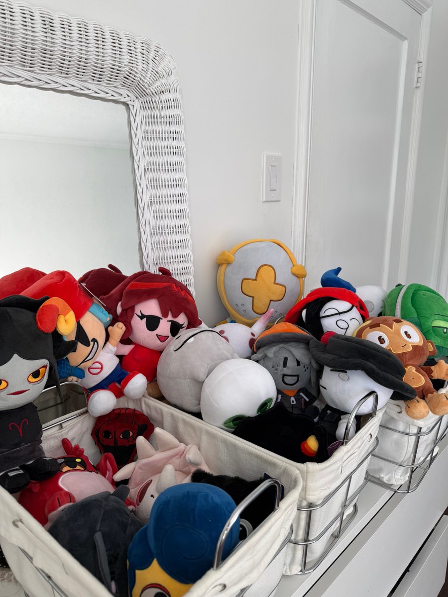 Makeship tweet media