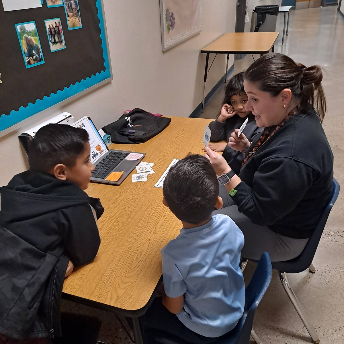 Learning doesn't live inside a classroom...it happens in hallways, small groups, and every space in between. When students meet in flexible settings, they get exactly what they need, right when they need it! #uknighted