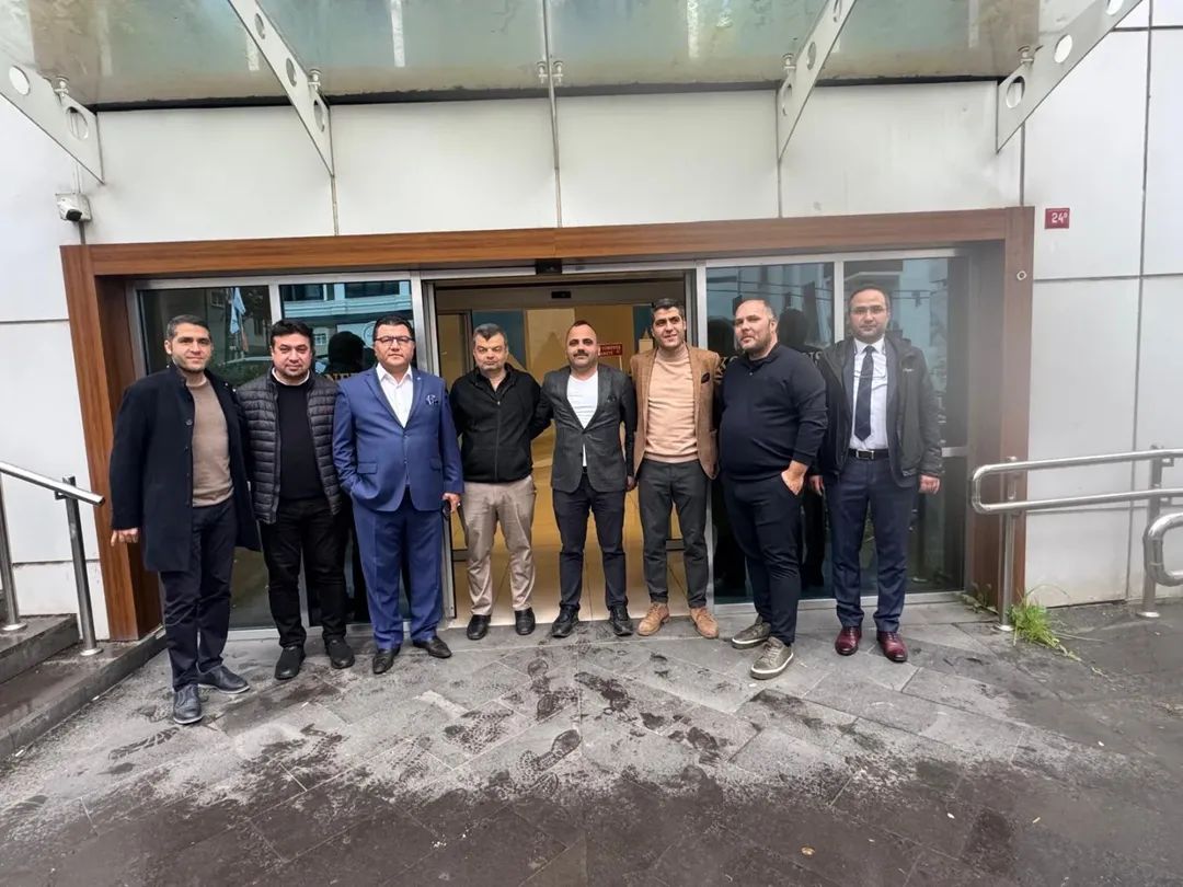 Yeise kapılma…

Gecenin en koyu anı, sabaha en yakın olandır.
Birlik sessizce büyür, samimiyet görünmeden güçlenir.

Adımlar atıldı, niyetler birleşti.
Güzel günler sandığından daha yakın.

#trend
#gündem
#vakitgeliyor
#yenibaşlangıç
#motivation