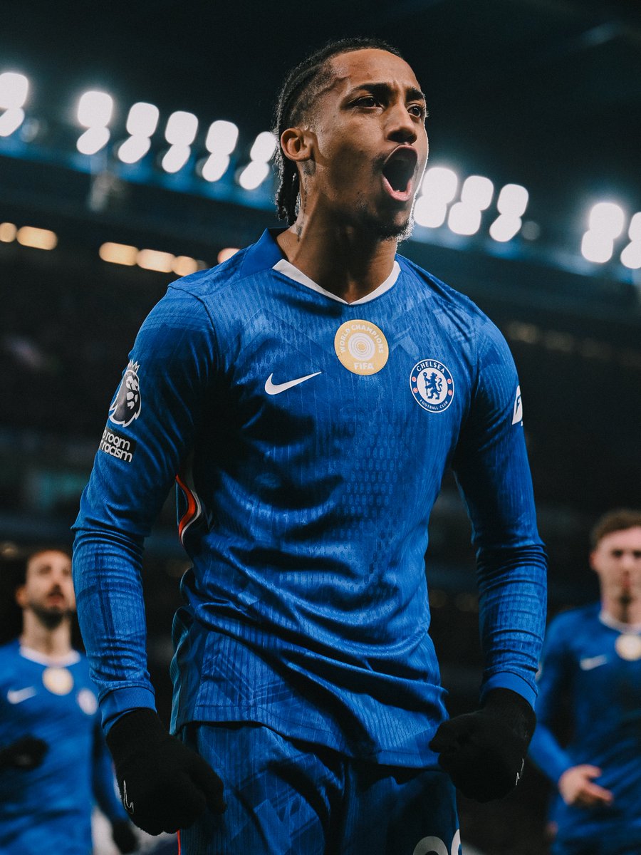 Lovely goal, JP! ⚽️

#CFC | #CHELEE