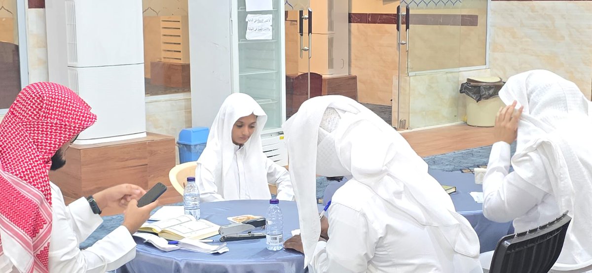 tahfithaboarish's tweet photo. تشارك جمعية تحفيظ القرآن الكريم أبو عريش بـ (13) متسابقاً ومتسابقة في منافسات
#الصوت_الندي4
دعواتنا للمشاركين بالتوفيق وتحقيق المراكز المتقدمة
@wagfmazhar 
#وقف_مزهر_الخيري https://t.co/449XCTqNOZ