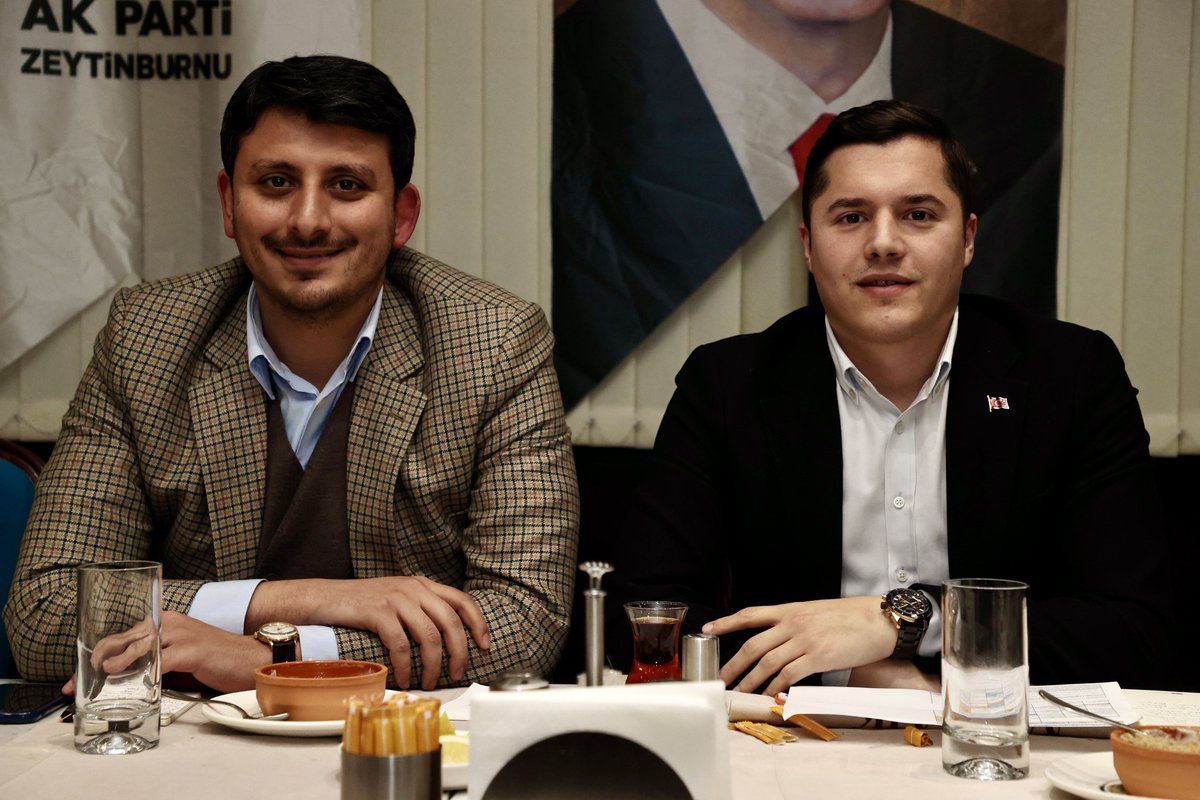 Tek yürek, heyecanlı, kararlı!

📍3 Kademe Yönetim Kurulu Toplantısı

<a href="/MustafaY_K/">Mustafa Yalçınkaya 🇹🇷</a> <a href="/haticetasht/">Hatice Taş</a> <a href="/yusufsahinv/">Yusuf Şahin</a> <a href="/h_ibrahimbirer/">HALİL İBRAHİM BİRER</a>