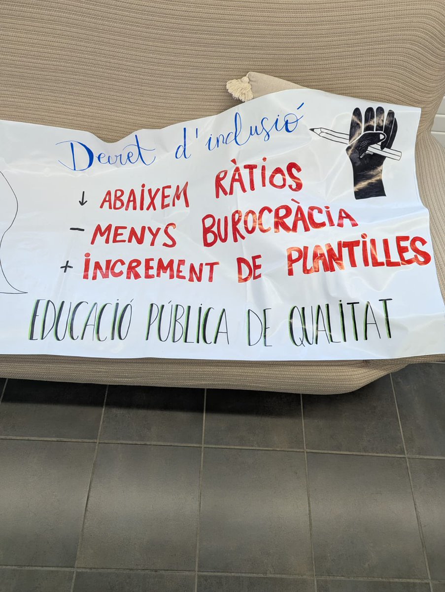 USTEC_Tarragona's tweet photo. Centres de Tarragona que ja estan preparats per demà 🔥

- Sarral
- Eugeni d’Ors
- Candela 

#DignifiquemLaProfessió #VagaEducativa #vaga11F https://t.co/czdTegOkfl