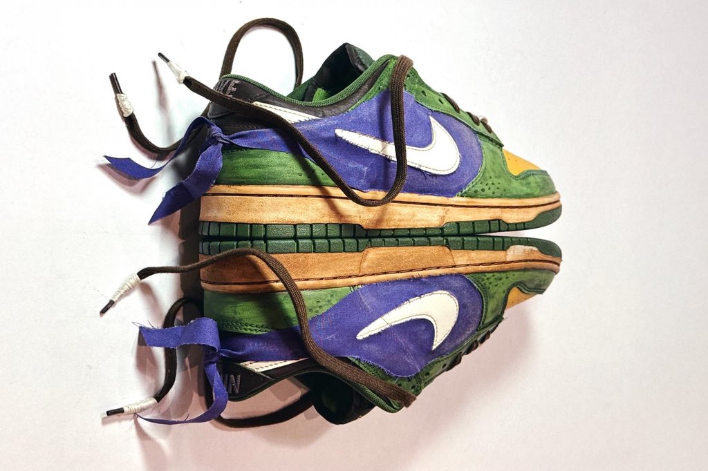 insanesneaker's tweet photo. TMNT x Nike Dunk Low “Donatello” customs 🥷🐢🍕🕳️ https://t.co/HG5uCHu20e