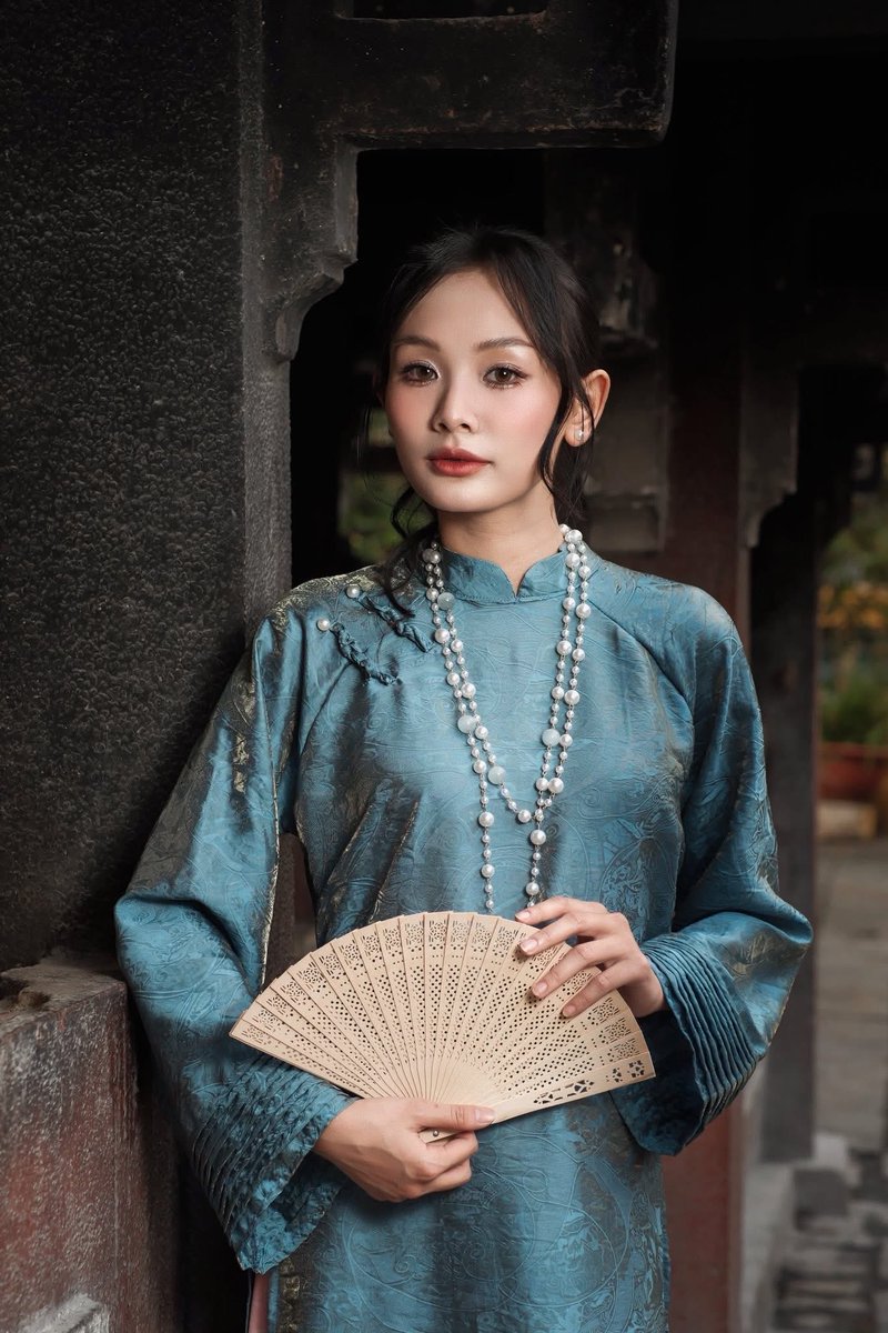 nhung_nee's tweet photo. Gia nhập đường đua áo dài ạ https://t.co/Ibw3hIVv8j