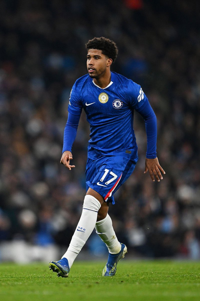 Le niveau qu’il affiche depuis l’arrivée de Liam Rosenior 🤯🔥

Va falloir se lever tôt pour le déloger du onze. 😭