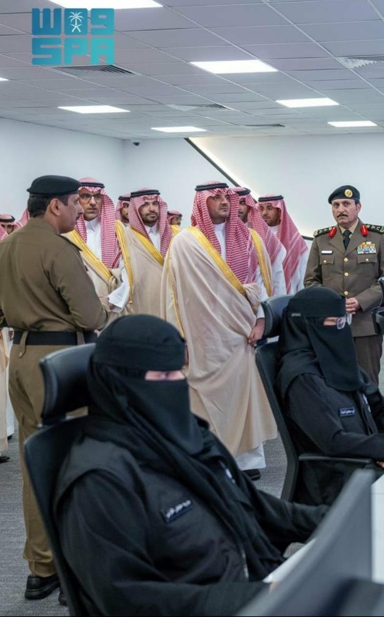 #حبيت_اقول
باختصار:
أن "النقاب" والستر والحشمة لا تمنع #المراه من العلم والعمل ومن خدمة الدين والوطن.🇸🇦