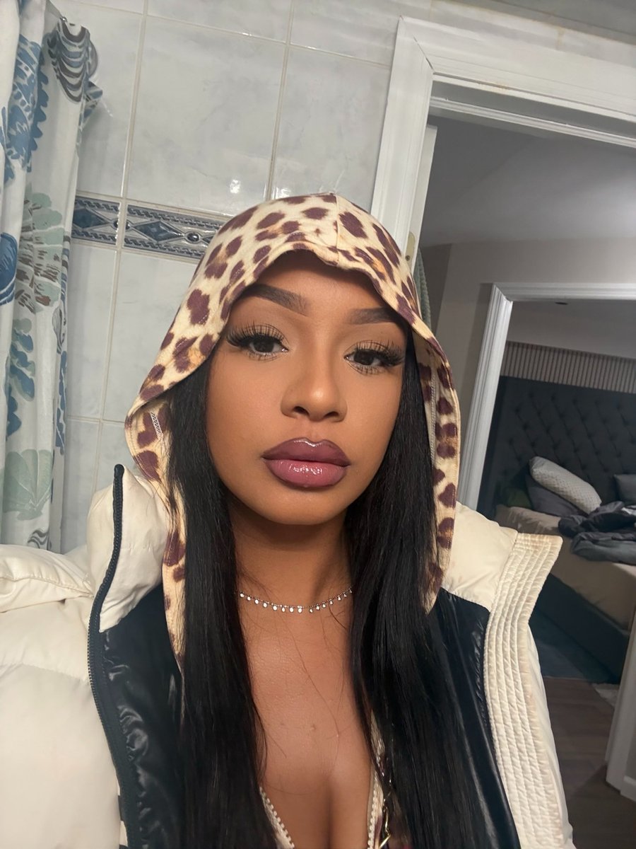 💳🆓 (@1aribigbank) on Twitter photo 