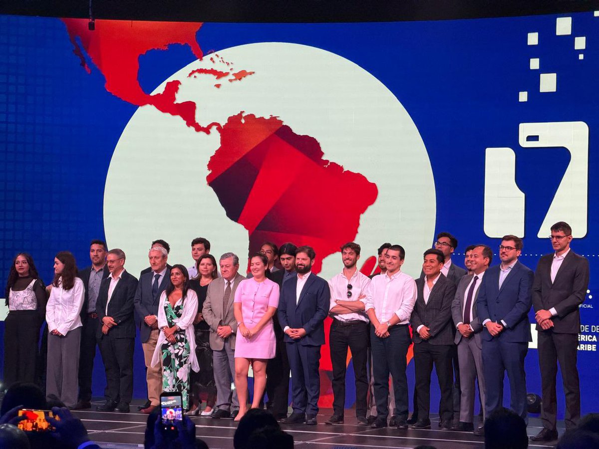 Embajada de Panamá en Chile tweet media