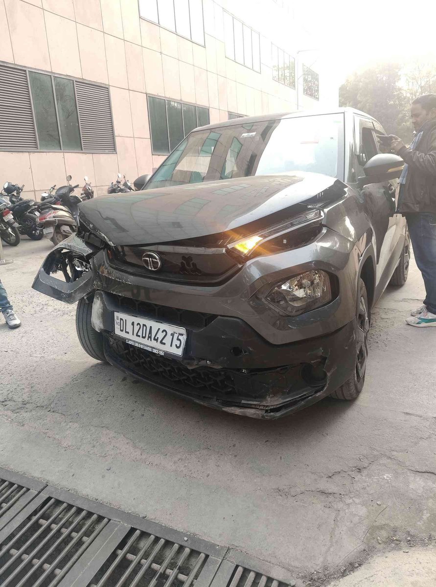 C99307860Lakhmi's tweet photo. @royalsundaram @TataMotors_Cars
@irdaindia
मैंने अपनी ज़िंदगी की मेहनत और सारी जमा-पूंजी से टाटा पंच  गाड़ी खरीदी थी।
दुर्घटना के बाद मेरी बीमा कंपनी रॉयल सुंदरम क्लेम देने से इंकार / लगातार देरी कर रही है,
जिसके कारण मैं मानसिक और आर्थिक रूप से बेहद दुखी और परेशान हो चुका हूँ। https://t.co/4hIT0b8PhO