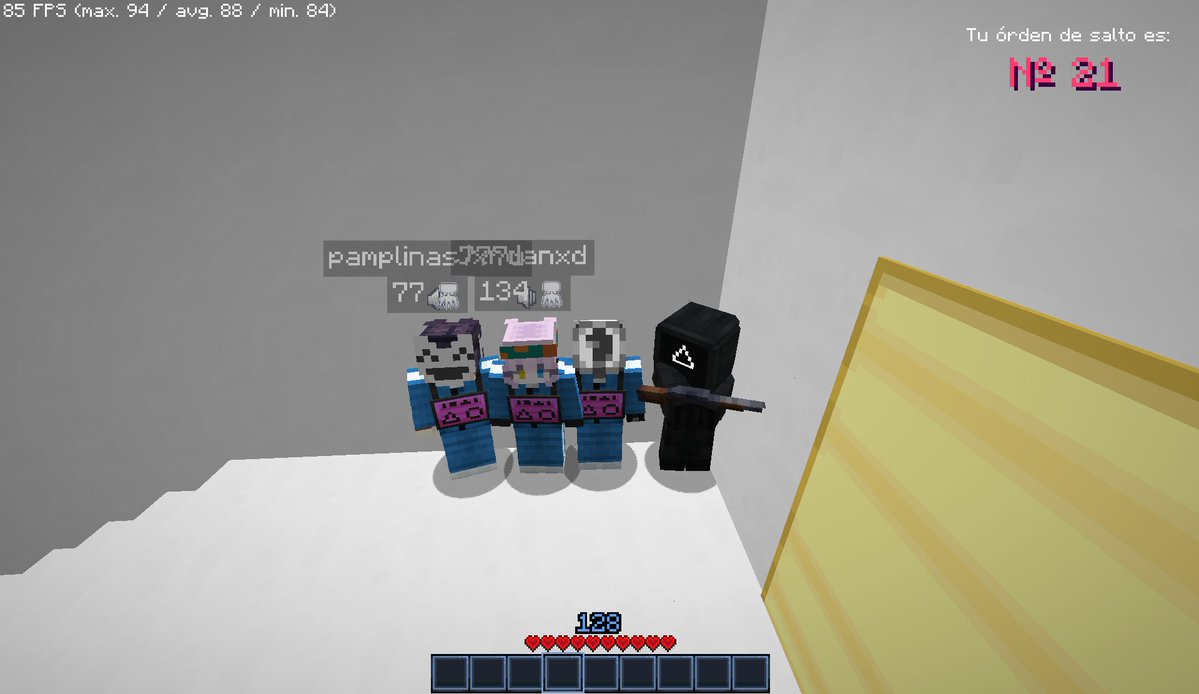 Ultimo Peruano en pie en los Veers! Top 14
La pase muy pero muy bien, agradezco a mi causa <a href="/Ultralin651/">Ultralin</a> x la oportunidad de entrar y a los de <a href="/CherryEventsMC/">Cherry Events</a>  por hacer el evento. Salgo muy feliz con las amistades que hice y con mi top. Y consegui siquiera hacerme 1 kill en pato