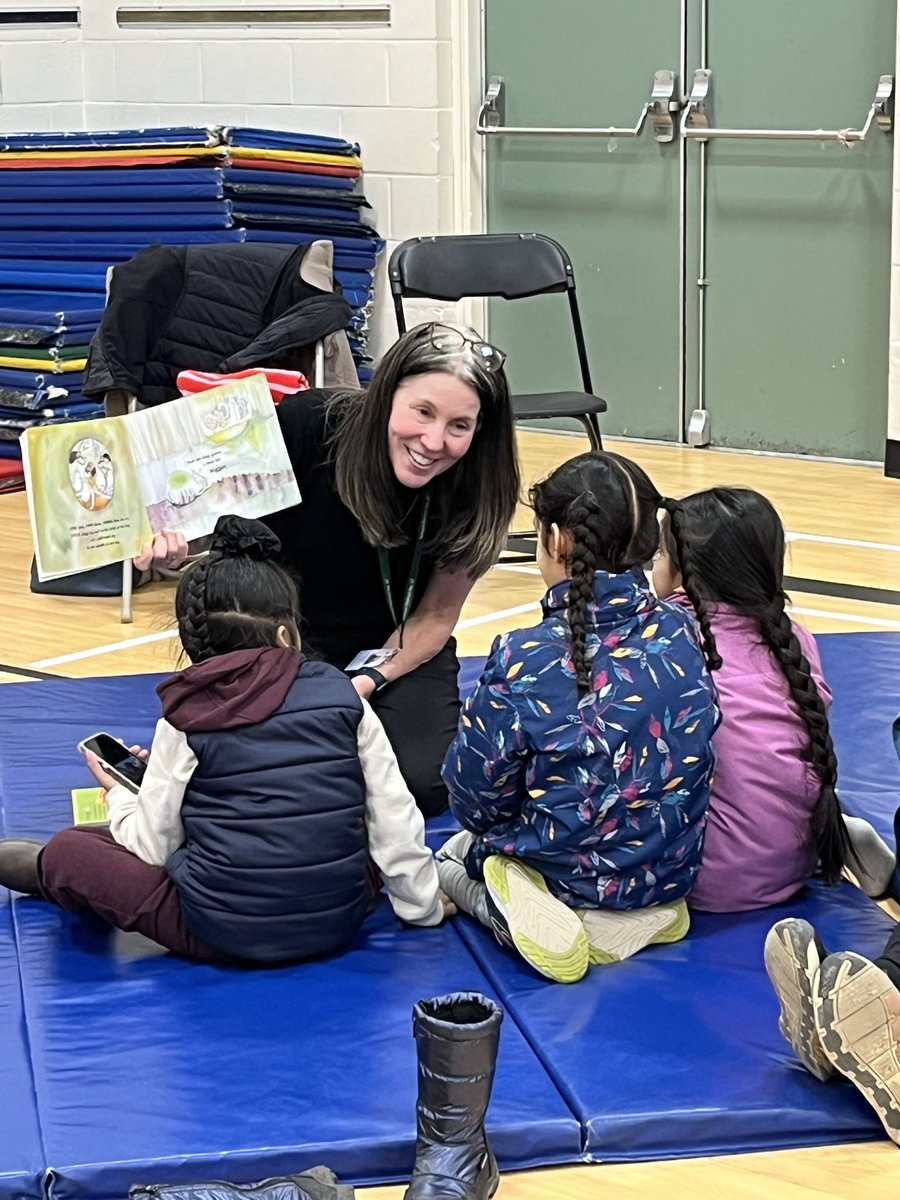 What an incredible nigh at Peden Hill Elementary in #SD57 (Prince George). It was Numeracy Night with the Elementary Teacher Candidates from #UNBCED in #EDUC376 with Dr. Christine Younghusband. Thank you the families, teachers, and community members for coming out to this event.