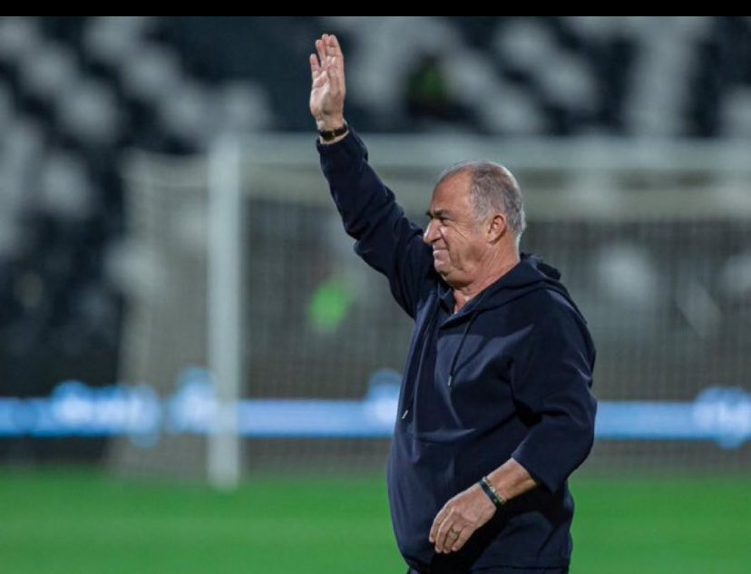 هاتوووووووووه
وشوف مستوى اللاعبين اللي كثير من الجمهور مو مقتنع فيهم
وشوف كيف يطلع افضل ما عندهم في الميدان
اما تجيبون لي واحد متهالك فنيا
انا لو لاعب واشوفه تجيني حموضه
هو نفسه مو عارف وش يسوي
الحي يحييك … جيب التركي
خليه يضبط لك الفريق
قبل ما ينتقل للعنايه المركزه ويموت▪️