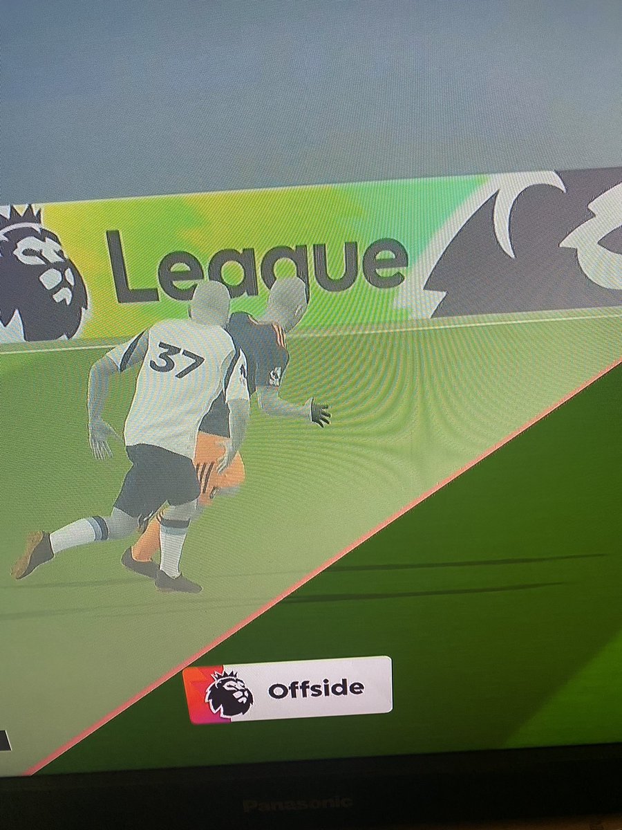 footalyse's tweet image. Joe Willock’s goal at Spurs chalked off for what has to be the most marginal offside call yet?