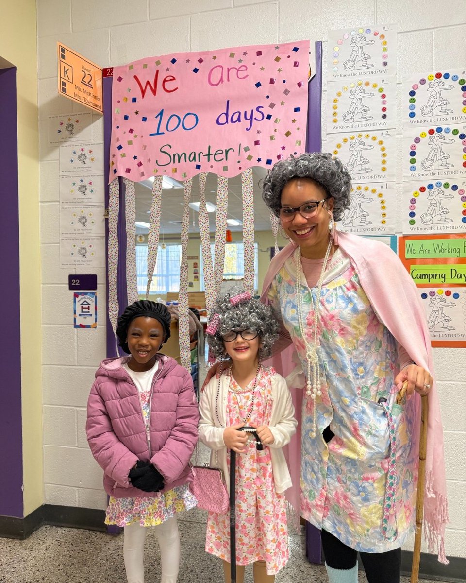 vbschools's tweet image. Our VBCPS students are 100 days wiser! 🎉

Students across VBCPS celebrated the 100th day of school by reflecting on learning, growth, and all they’ve accomplished so far.

#WeAreVBSchools #100thDayofSchool