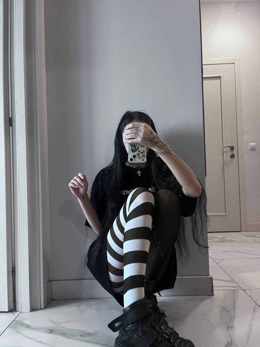 WYLIZANA tweet media