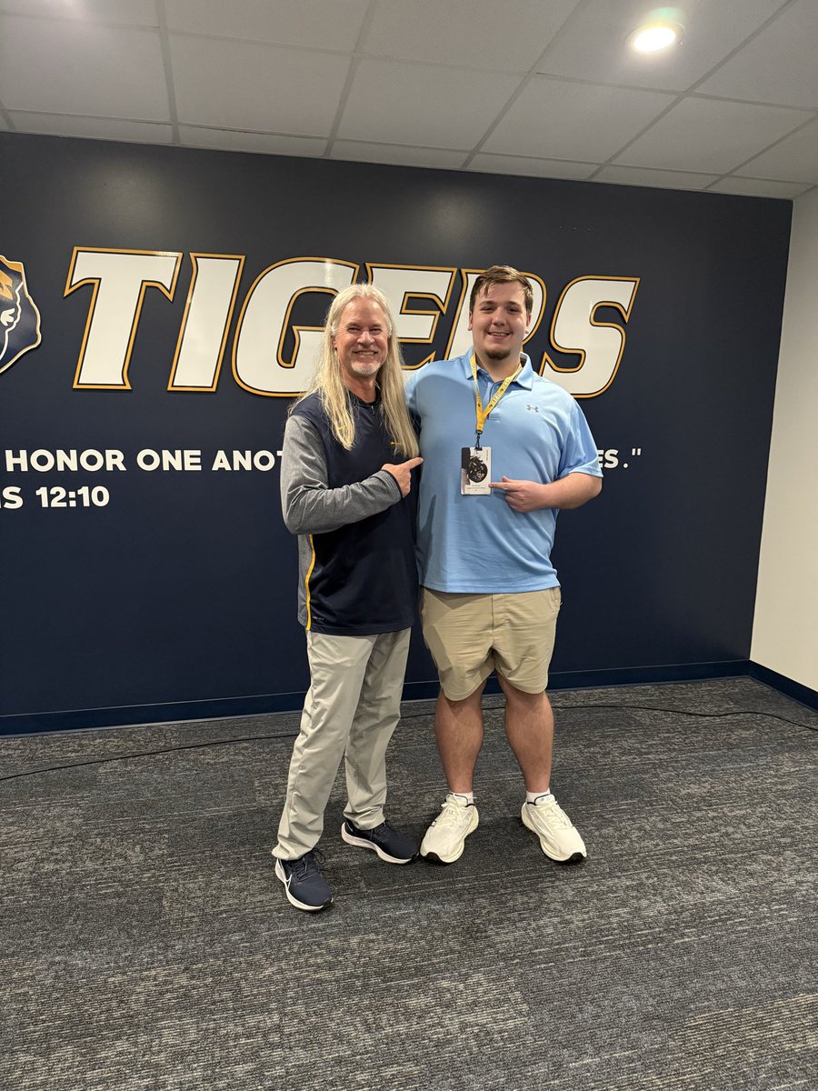 CadeWBryant's tweet photo. Great official visit with @ETBU_Football. 

It was great to be on campus and hear more about the program. 

Great hospitality from the coaching staff! https://t.co/eMxN51qQHm