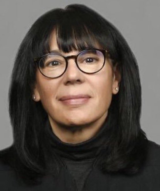 TuiteroSismico's tweet image. Pueden creer que Una juez judía, Elayna Youchah, liberó de prisión al israelí que tenía armas biológicas en las vegas EEUU. 
No te sorprendas: el mundo funciona así desde hace siglos; lo que ocurre es que tú no lo sabías.