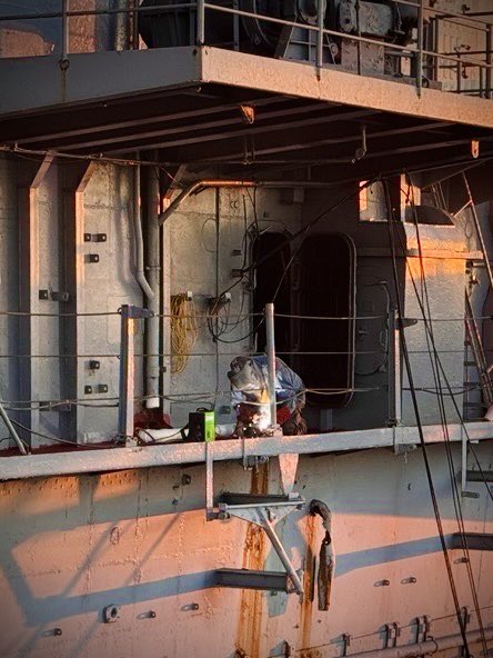 HornetMuseum's tweet image. Sunrise restoration🧑‍🏭🌄

#usshornet #ship #welding