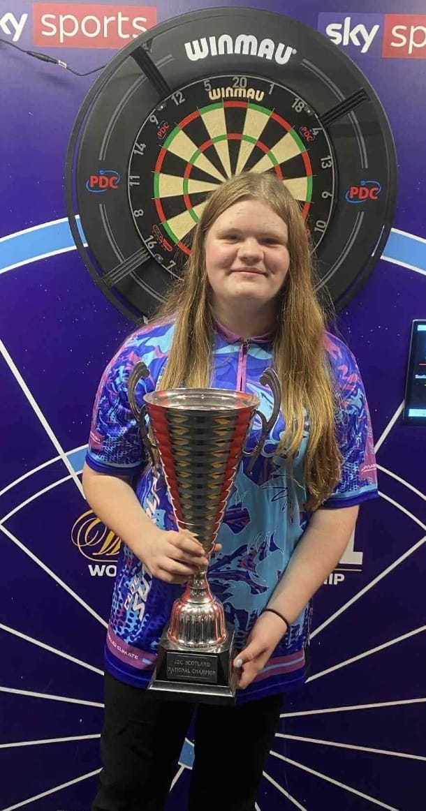 Arc9Sports's tweet photo. We are delighted to announce our support and sponsorship of Scottish Youth International player, the 2025 Las Vegas Open Girls Champion and current JDC Scottish Girls National Champion Chloe Sutherland.

An incredible talent with a huge future ahead, we are proud to be part of her journey.

#Darts #TeamChloe #FutureStars
