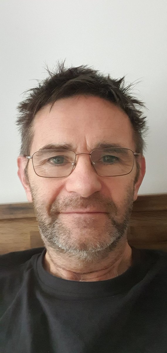 Ray_Locke_10's tweet photo. We're all rooting for you. Come on united! 5/5 @TheUnitedStrand
✂️💇⚽🎊💈
#MUFC https://t.co/ijfupNrU3w