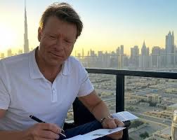 Richard Tice gets a shock as his boss says he can no longer work from home...