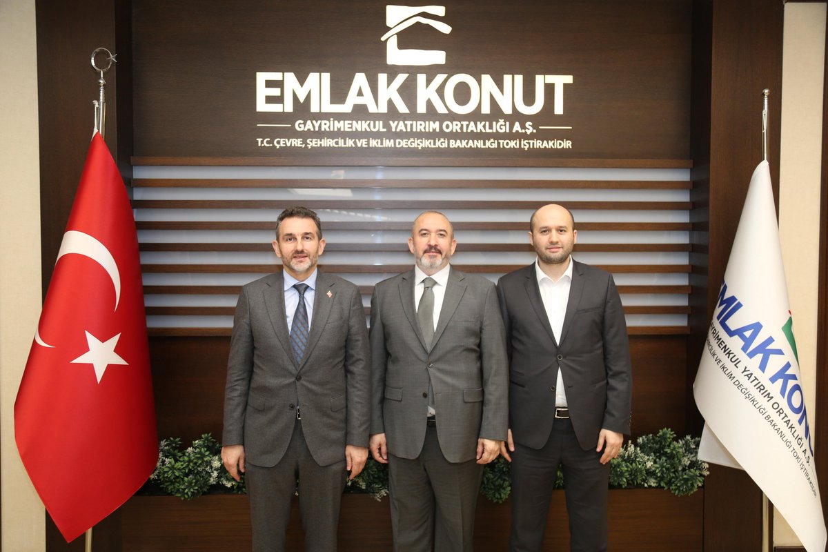 Emlak Konut Genel Müdürü Yük. İnş. Müh. YasirYılmaz ve Dr. İnş. Müh. Ertan Keleş ile  istişarelerde bulunduk.
Nazik ev sahiplikleri, Uygarlık Mühendisleri grubuna verdikleri destek ve  katkıları için kendilerine teşekkür ediyoruz.
#YeniNesilOda
#İMOİstanbul
#birliktebaşaacağız