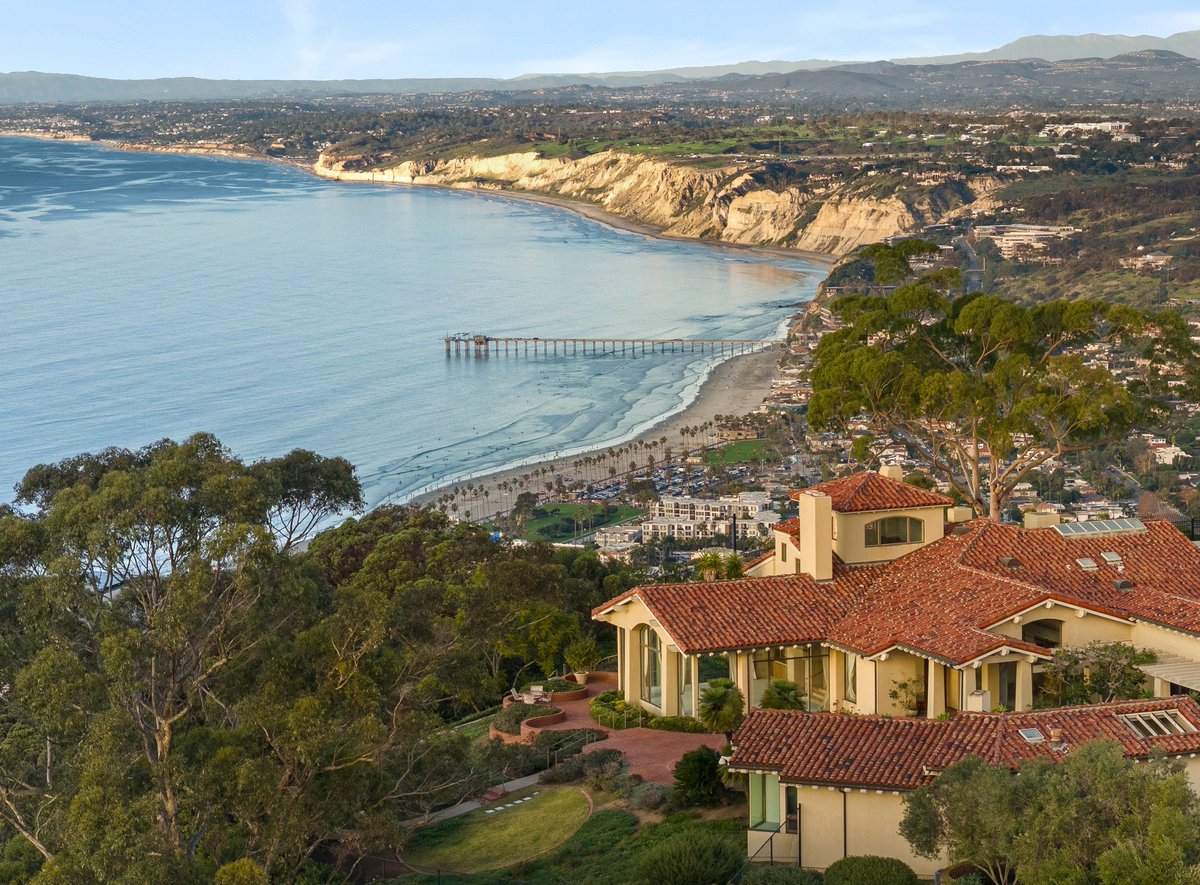 The beautiful La Jolla estate once owned by Dr. Seuss is now for sale for $10,000,000. Good Luck! #DrSeuss #lajolla #estate #oceanvibes #oceanviews #scripps 😵❤️