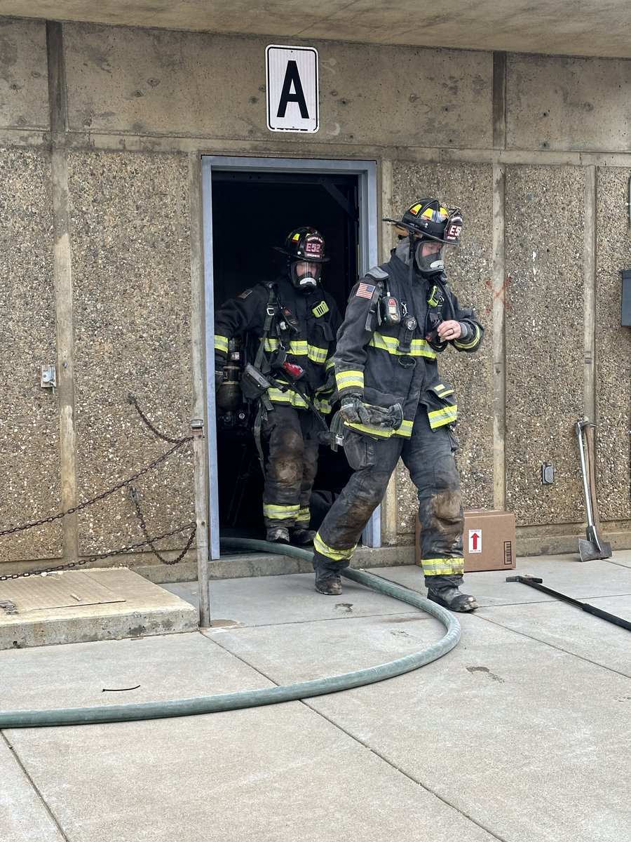 Mountain View Fire tweet media