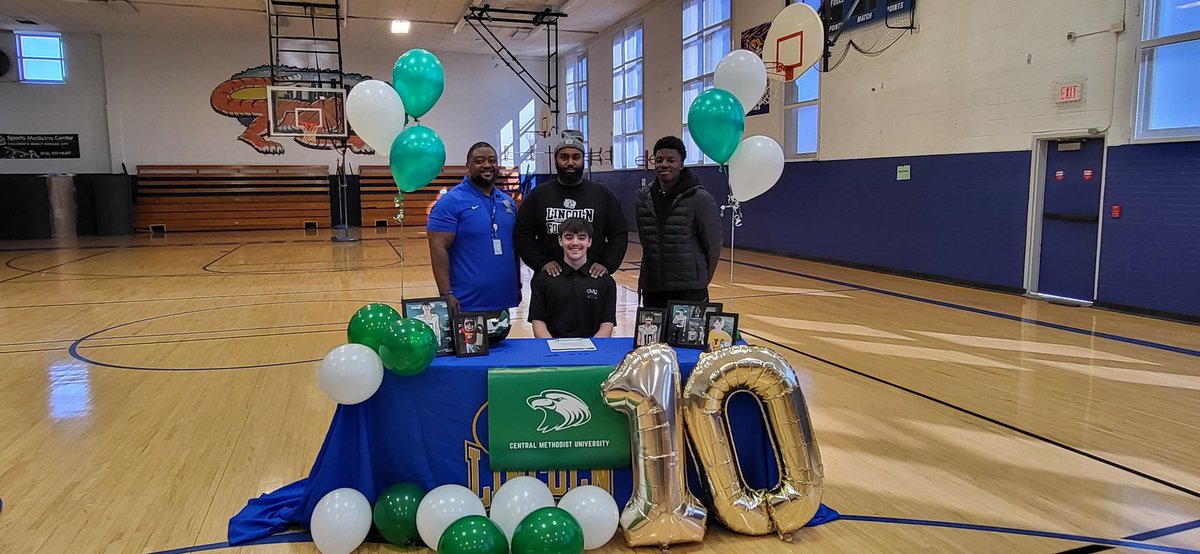 Henry Galus tweet media