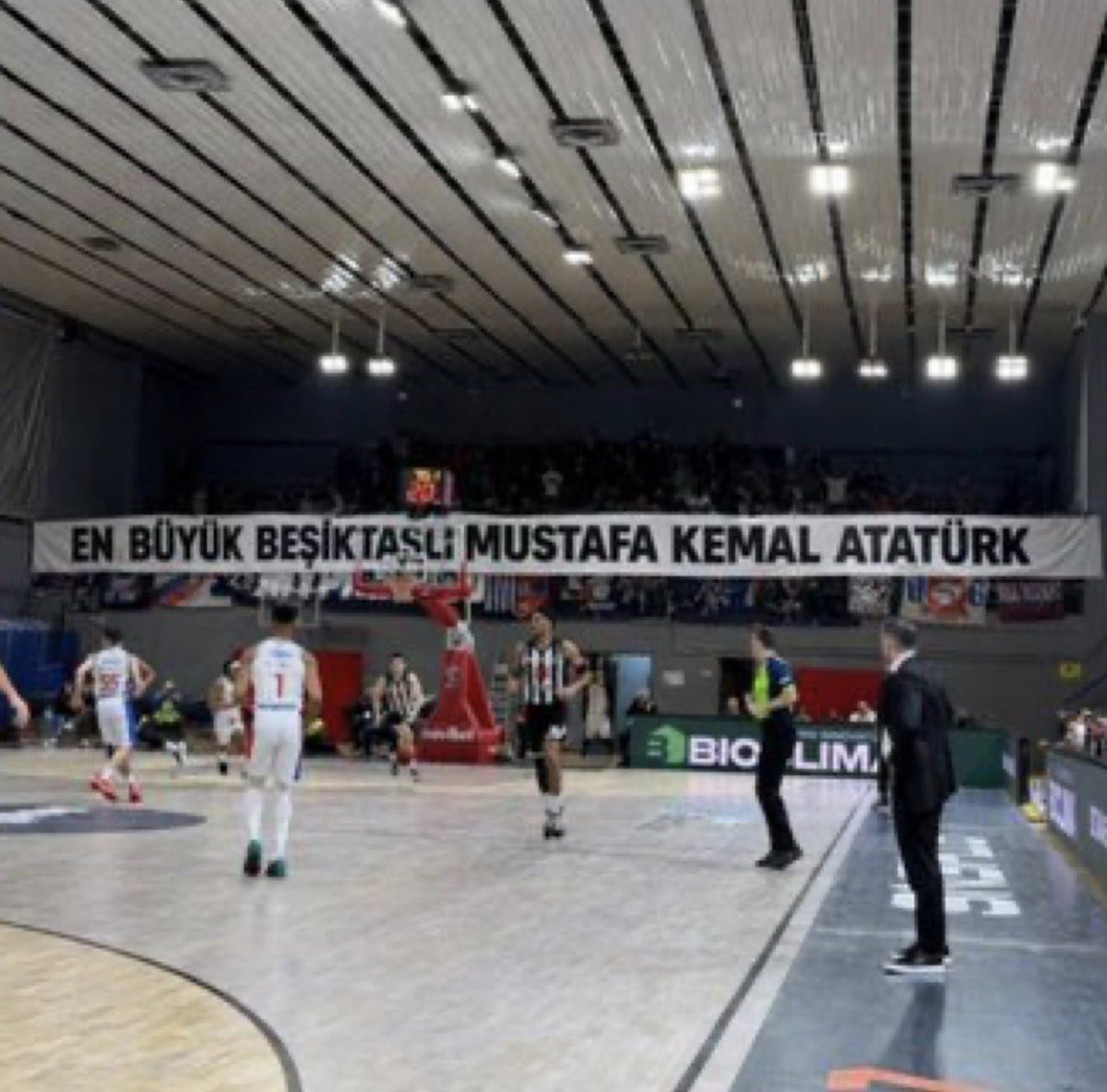 Nedim Yücel: Gereken cevap verildi . Ne mutlu Türk’üm diyene 🙏🦅