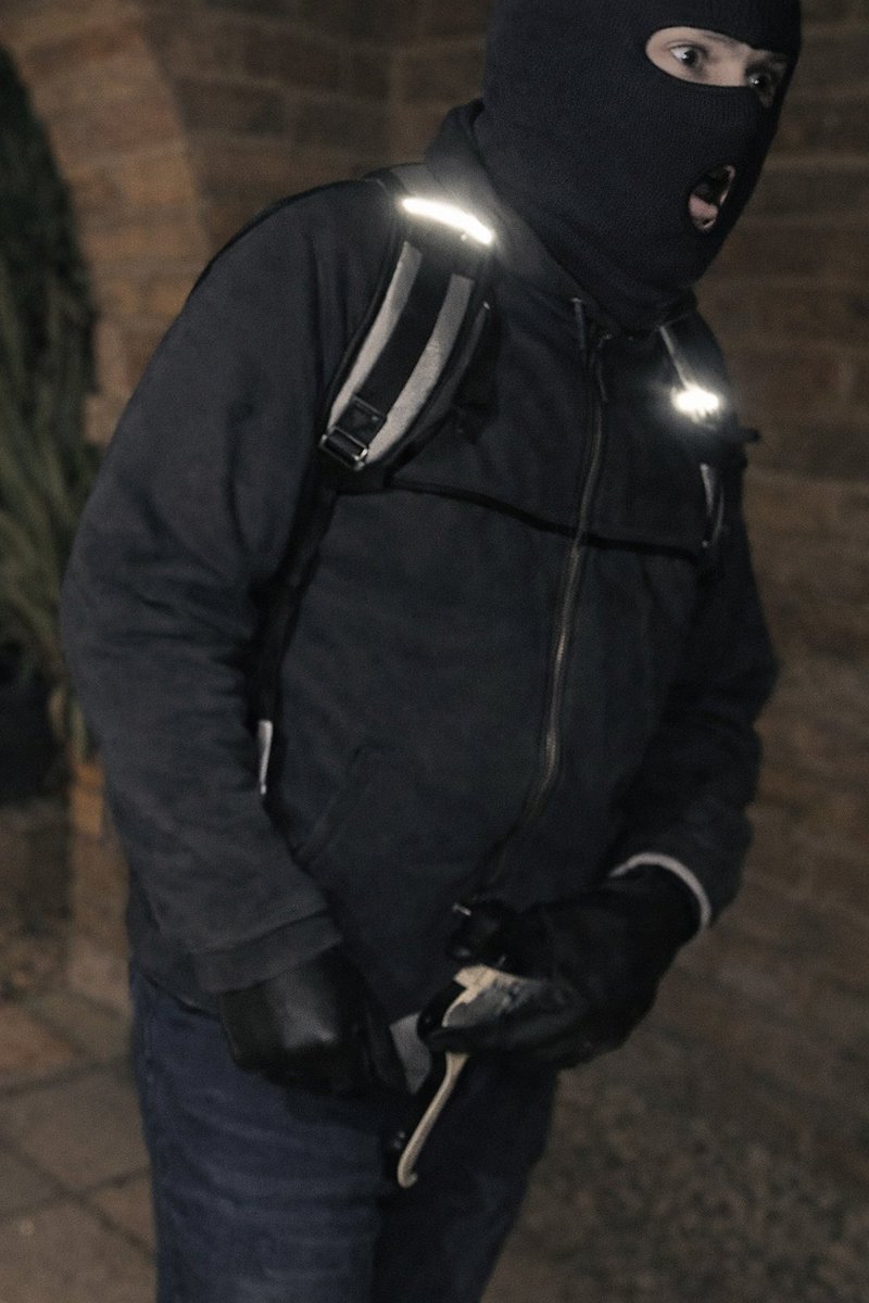 ITSONLYCLEO's tweet image. #ColorCorrection #Nightvision #NancyGuthrieKidnapping   @SavannahGuthrie  🙏