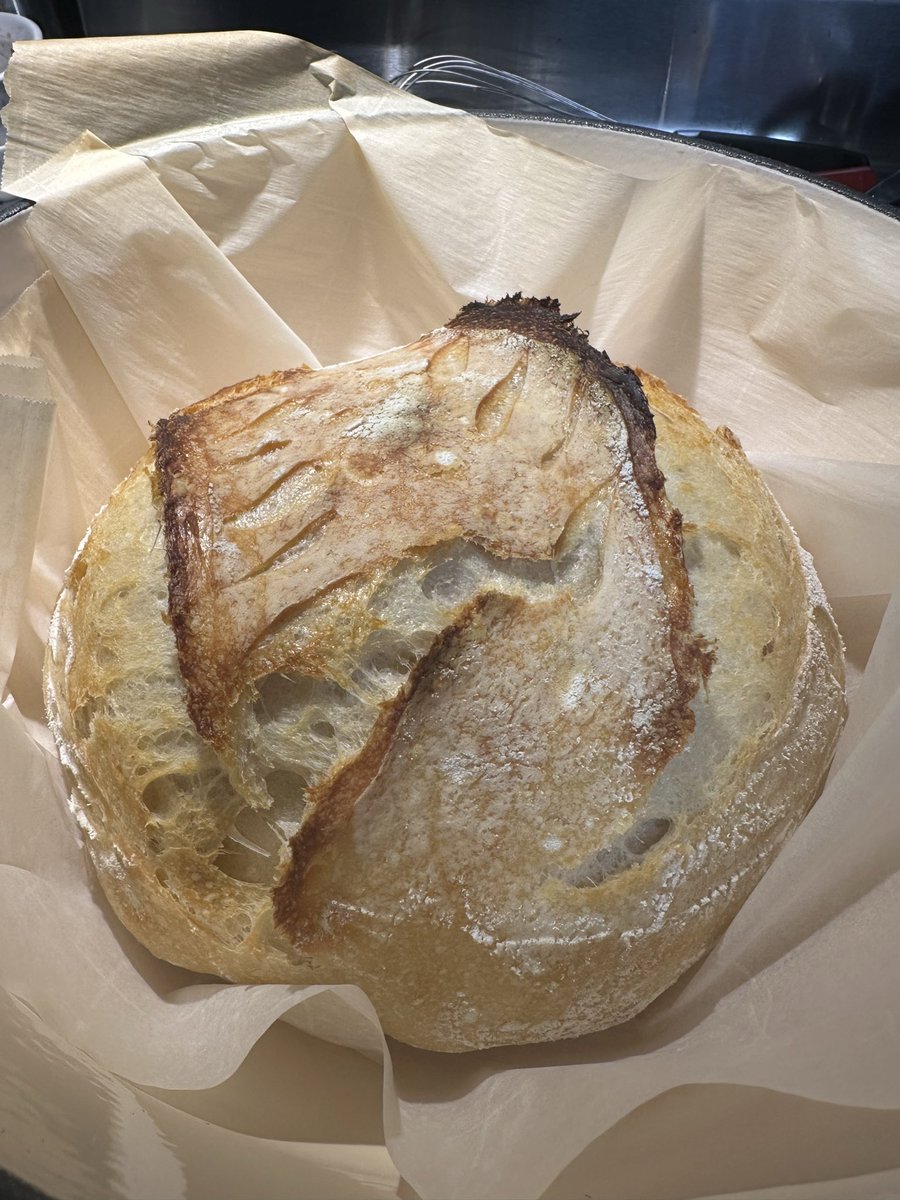 ttpdtypewriter's tweet image. she has been baked! now I’ve got to be patient and let her cool