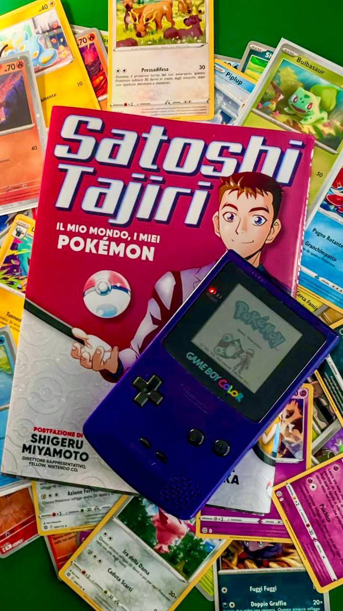PokeMillennium's tweet image. In occasione dell'uscita della biografia manga del creatore dei Pokémon , @JPOPMANGA ci ha fatto un regalino✨

In “Satoshi Tajiri - Il mio mondo, i miei Pokémon” scopriamo i retroscena dell’uscita dei primi giochi #Pokemon , che quest’anno festeggiano 30 anni🎉

#adv #WeAreManga
