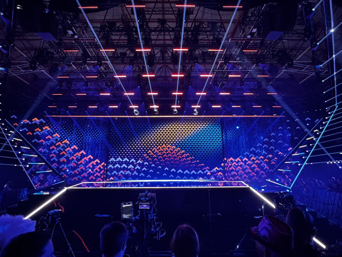 Ya dentro! Menudo pedazo escenario! #BenidormFest2026