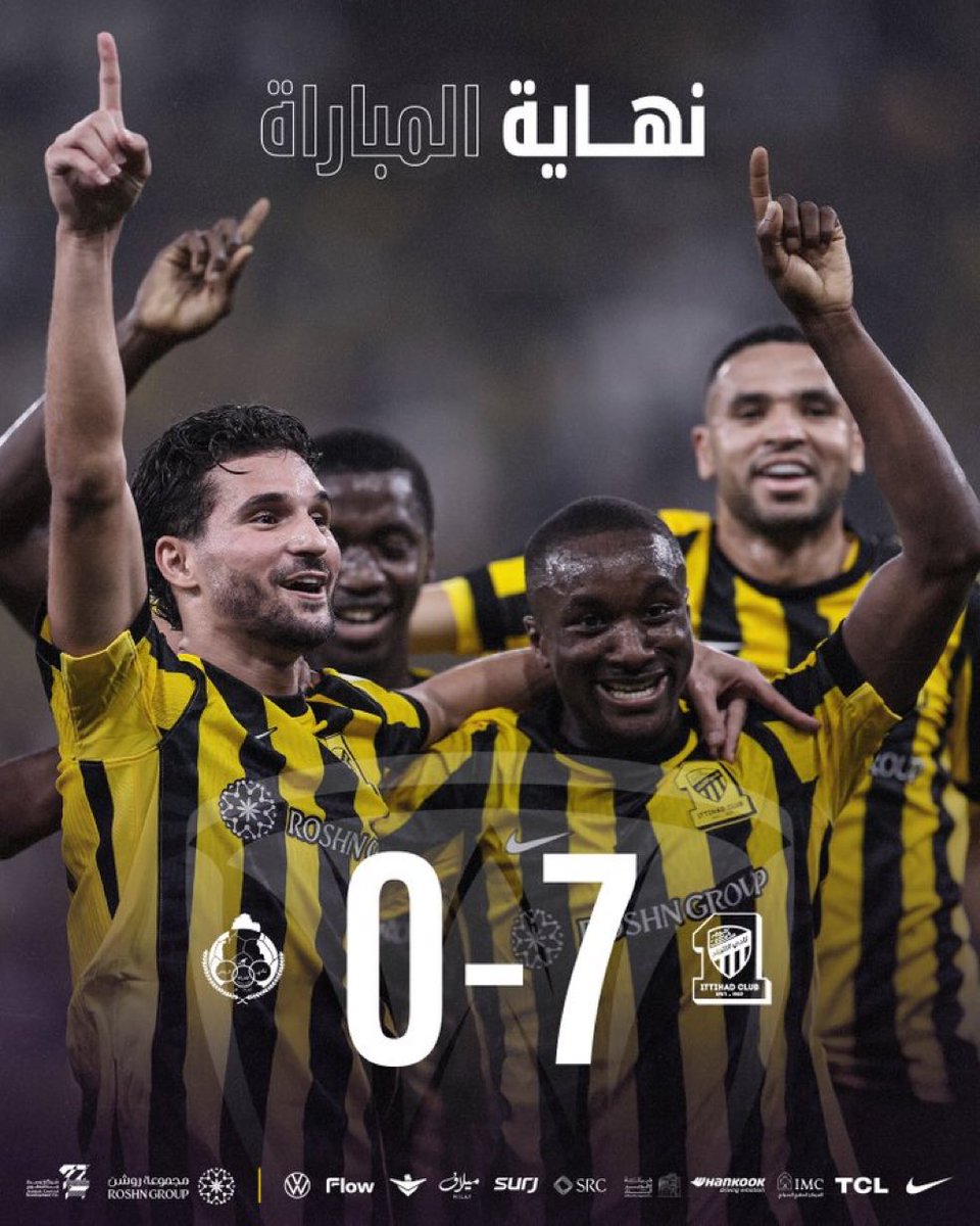 fawaz8522's tweet photo. مبروك الفوز والثلاث نقاط لكبير آسيا 💛🖤#الاتحاد_الغرافه https://t.co/15FdW4566D