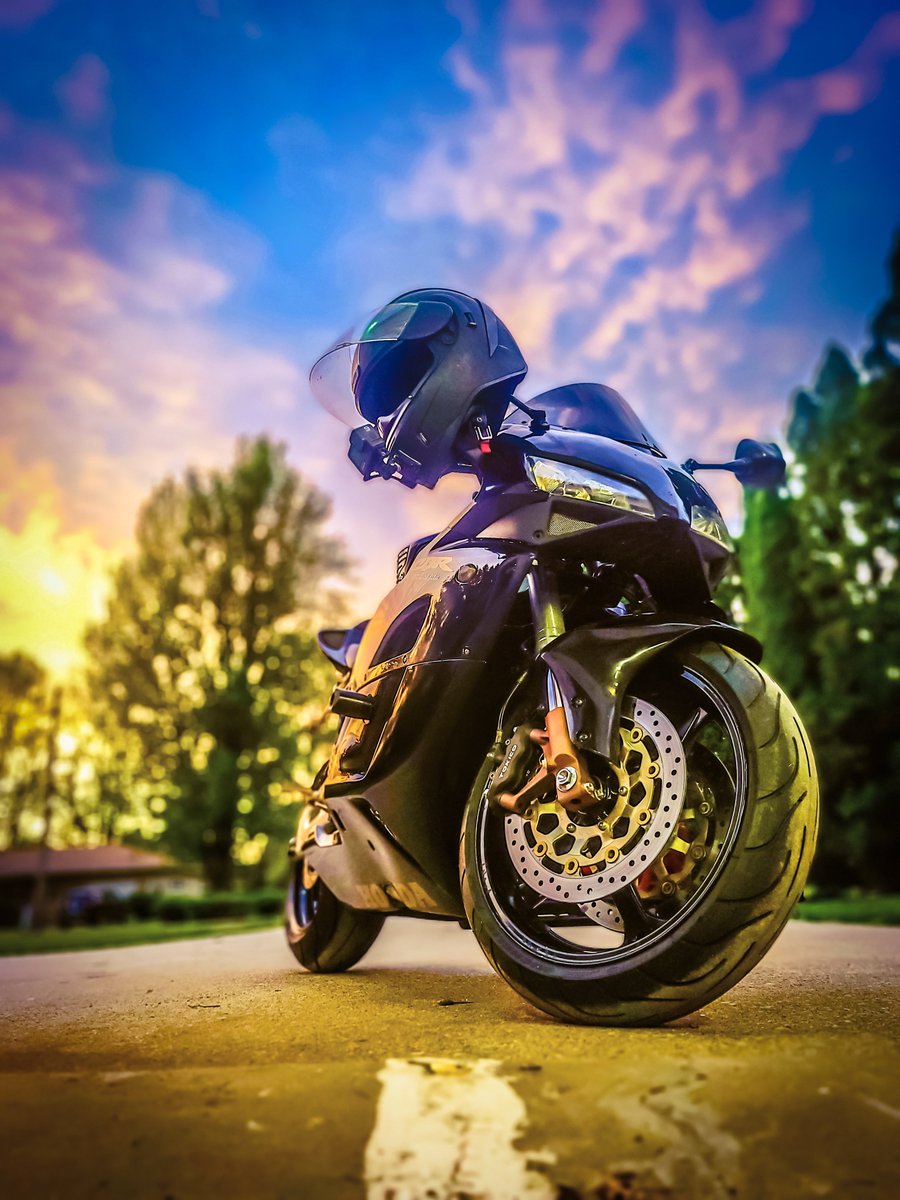 Dear Winter,
I’ve tolerated your nonsense long enough.
My CBR is literally judging me from the garage.
Release us, or I’m gonna start riding the snowblower.
Your move, Mother Nature