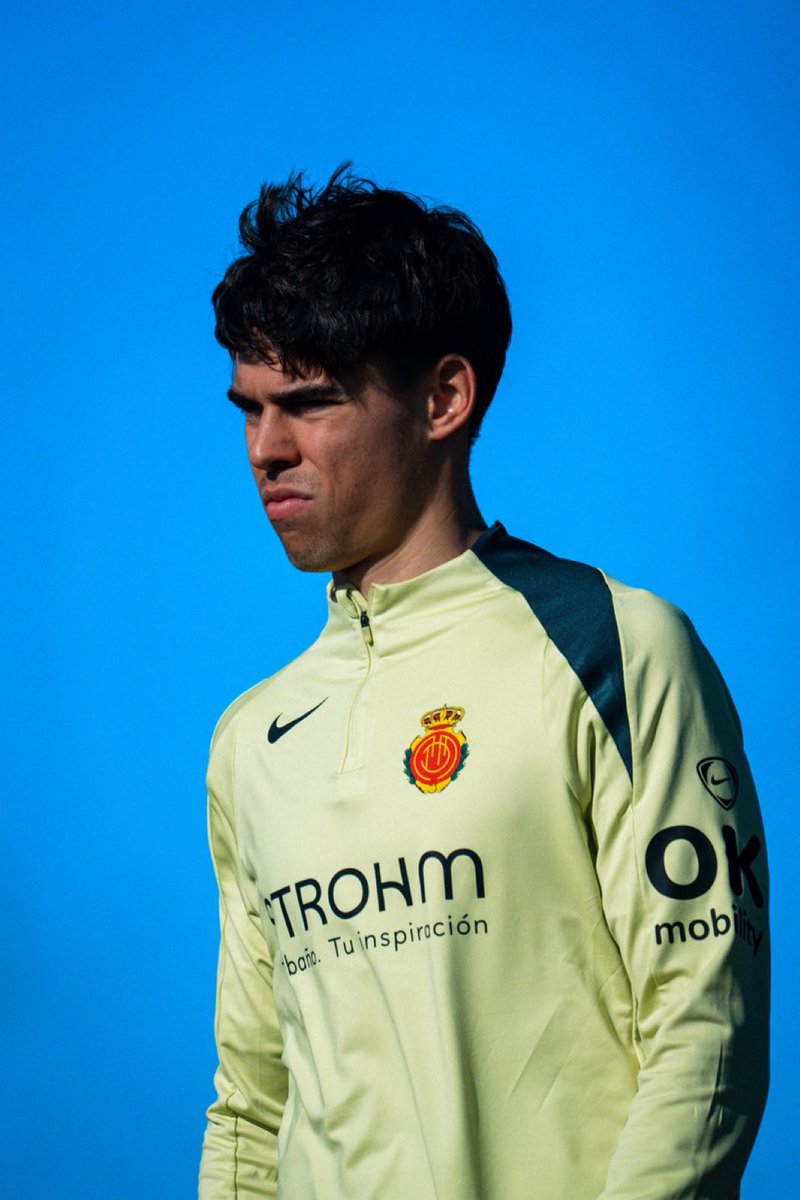 🤕 Jan Salas a subi une rupture du ligament croisé antérieur du genou droit lors de l'entraînement dimanche dernier.

🏥 Notre jeune milieu de terrain pourrait être absent 6 à 7 mois. Sa saison est terminée.

🙏 Courage dans ce moment difficile Jan ! Bon rétablissement !